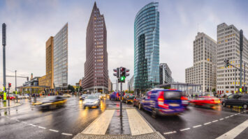 BSI informiert zu Cybersicherheit im Straßenverkehr